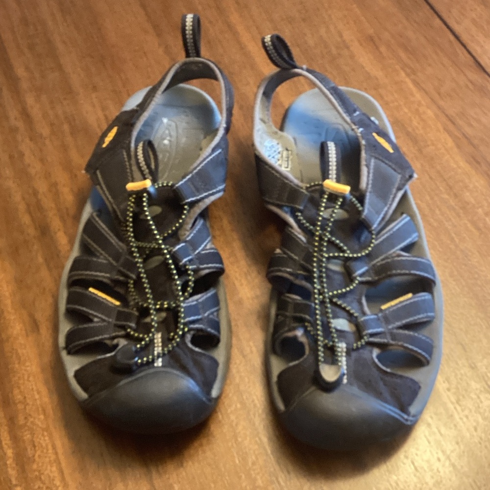 Keen Men's Black and Grey Sandals